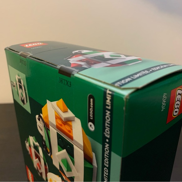 LEGO Limited Edition 2023 Christmas Decor Set 40604 (182 Pieces), NIB - Picture 13 of 16